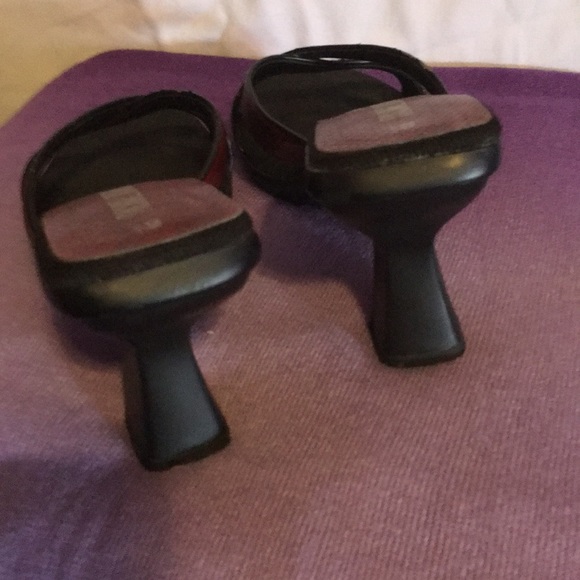 Heels - Picture 3 of 4